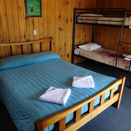 Ninety Mile Beach Holiday Park Waipapakauri Room photo